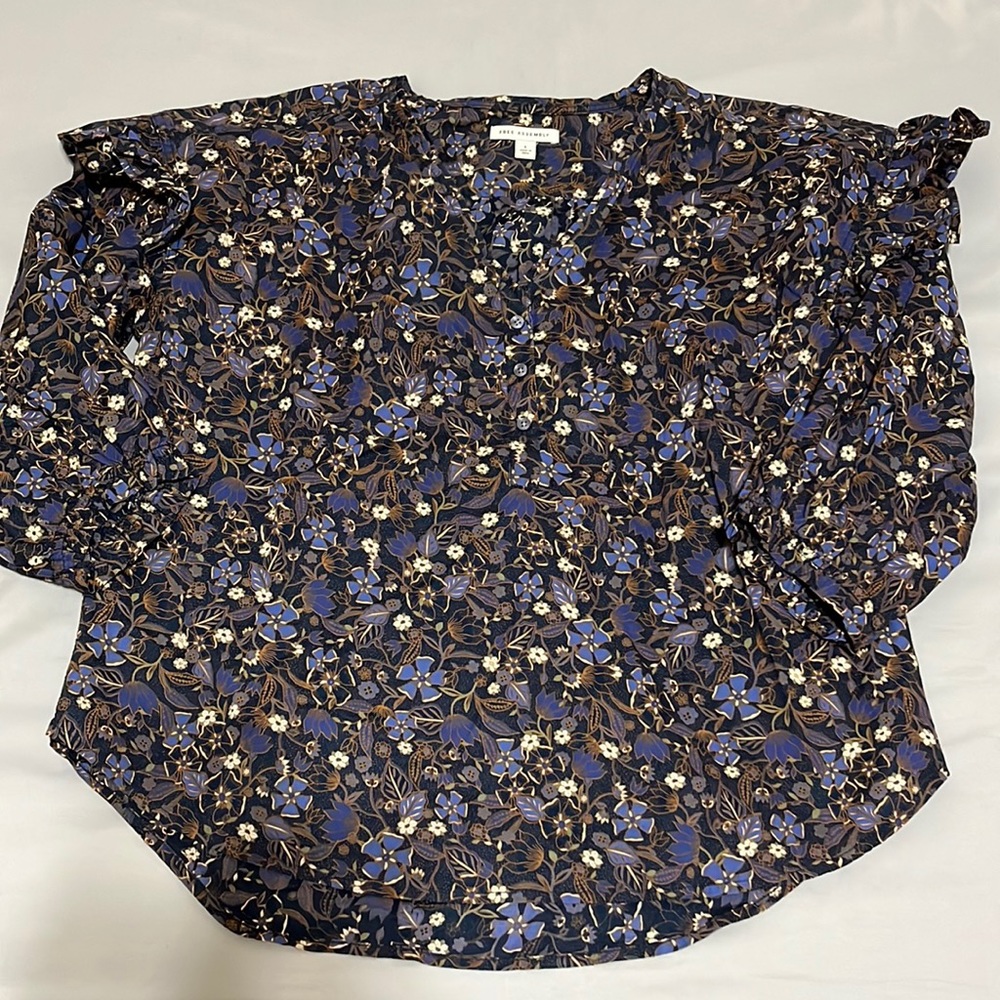 Free Assembly Ruffle 3/4 sleeve blouse